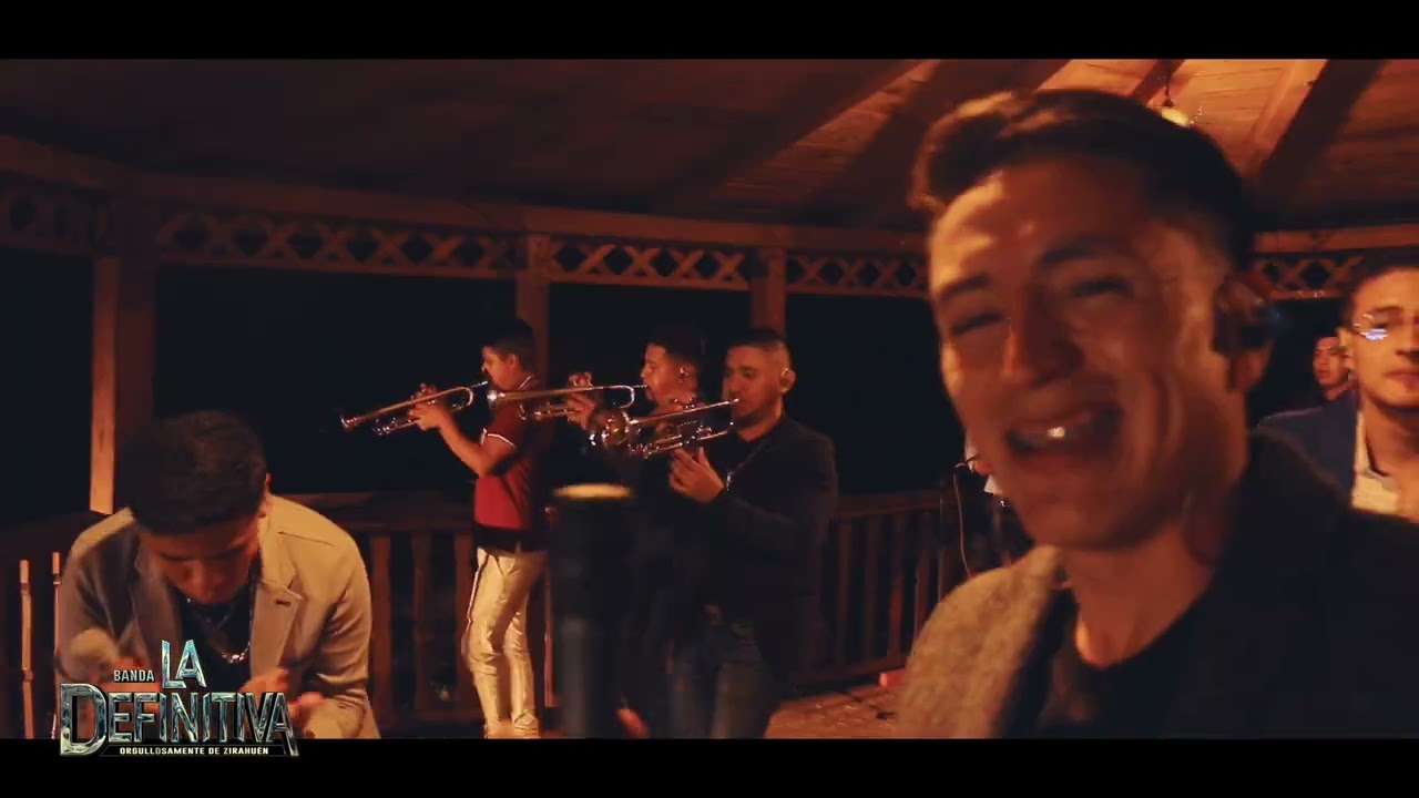 MARI LA ORGULLOSA POPURRI DE CUMBIAS BANDA LA DEFINITIVA DE ZIRAHUEN