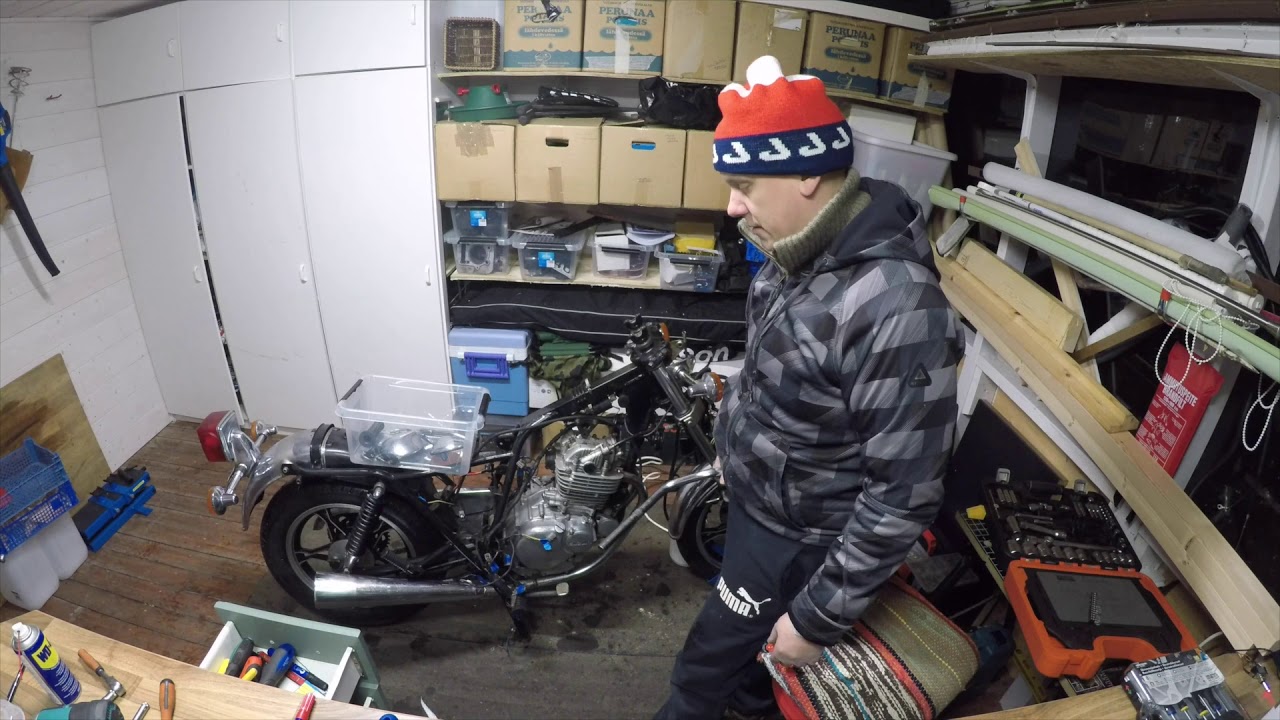 Suzuki GN250 EP03 - The Wirez