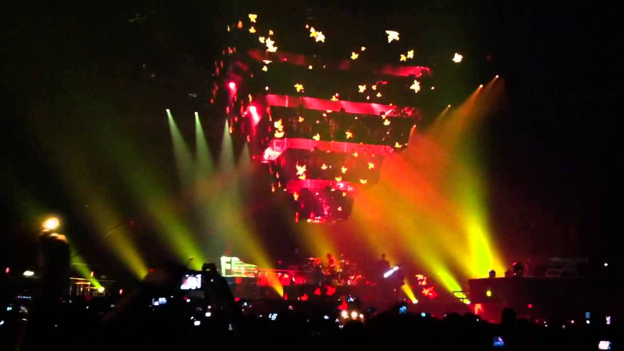 Muse - Falling Down Live at Bologna (Multi-Cam)