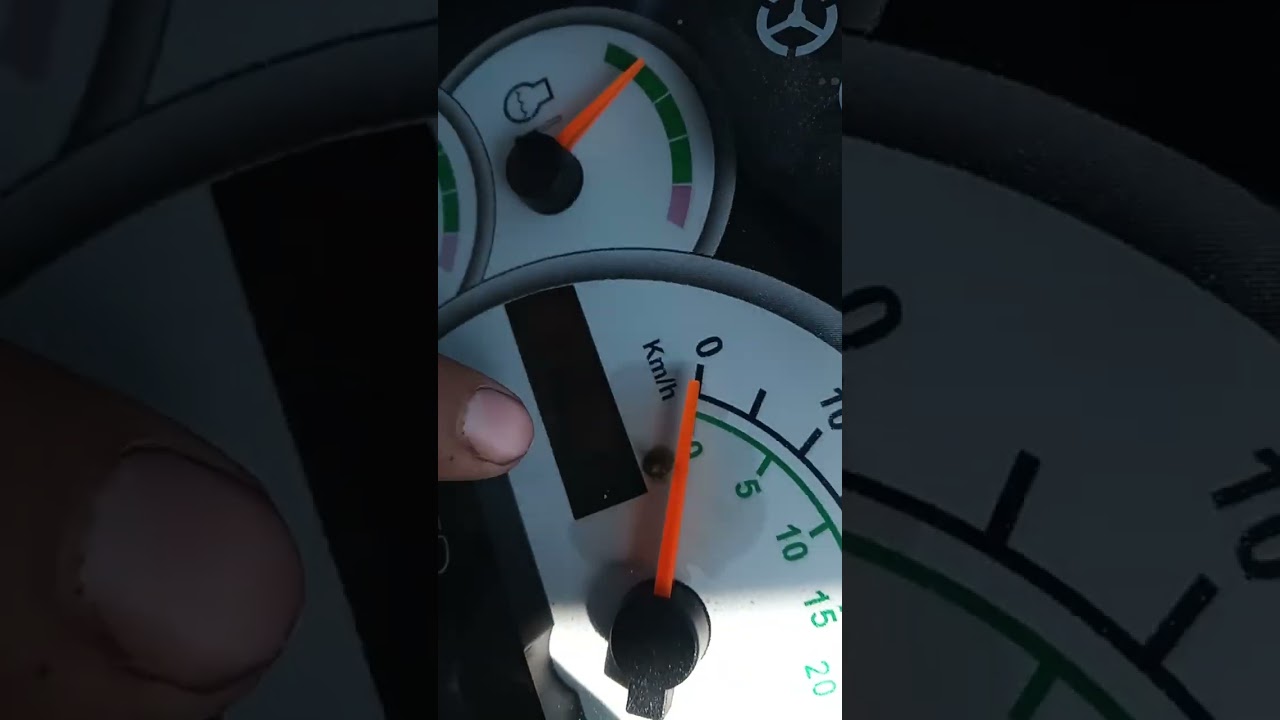 Cargador 928g caterpillar no camina falla la palanca