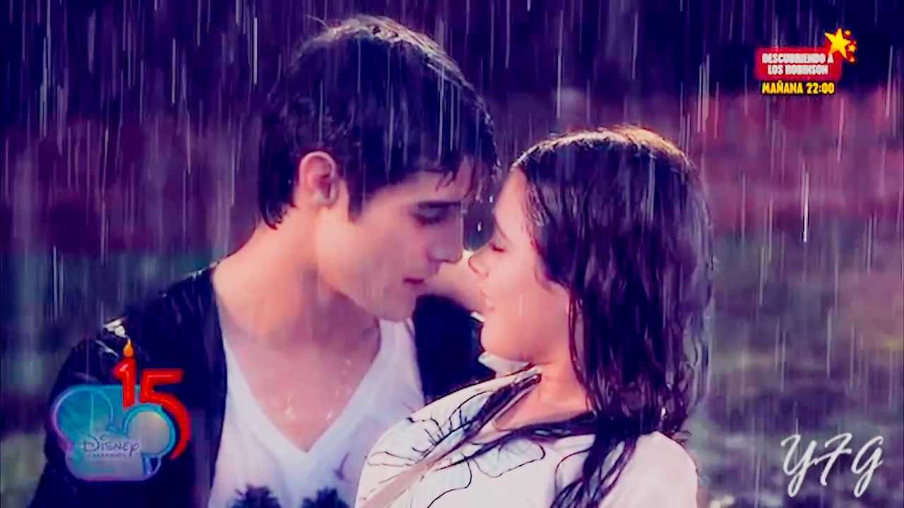 Violetta || Tomas y Violetta se besan ♡