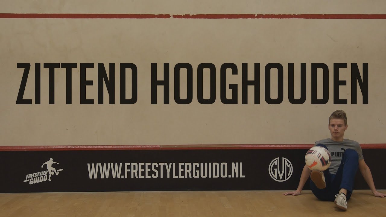 Leer Freestyle Voetbal: Zittend Hooghouden