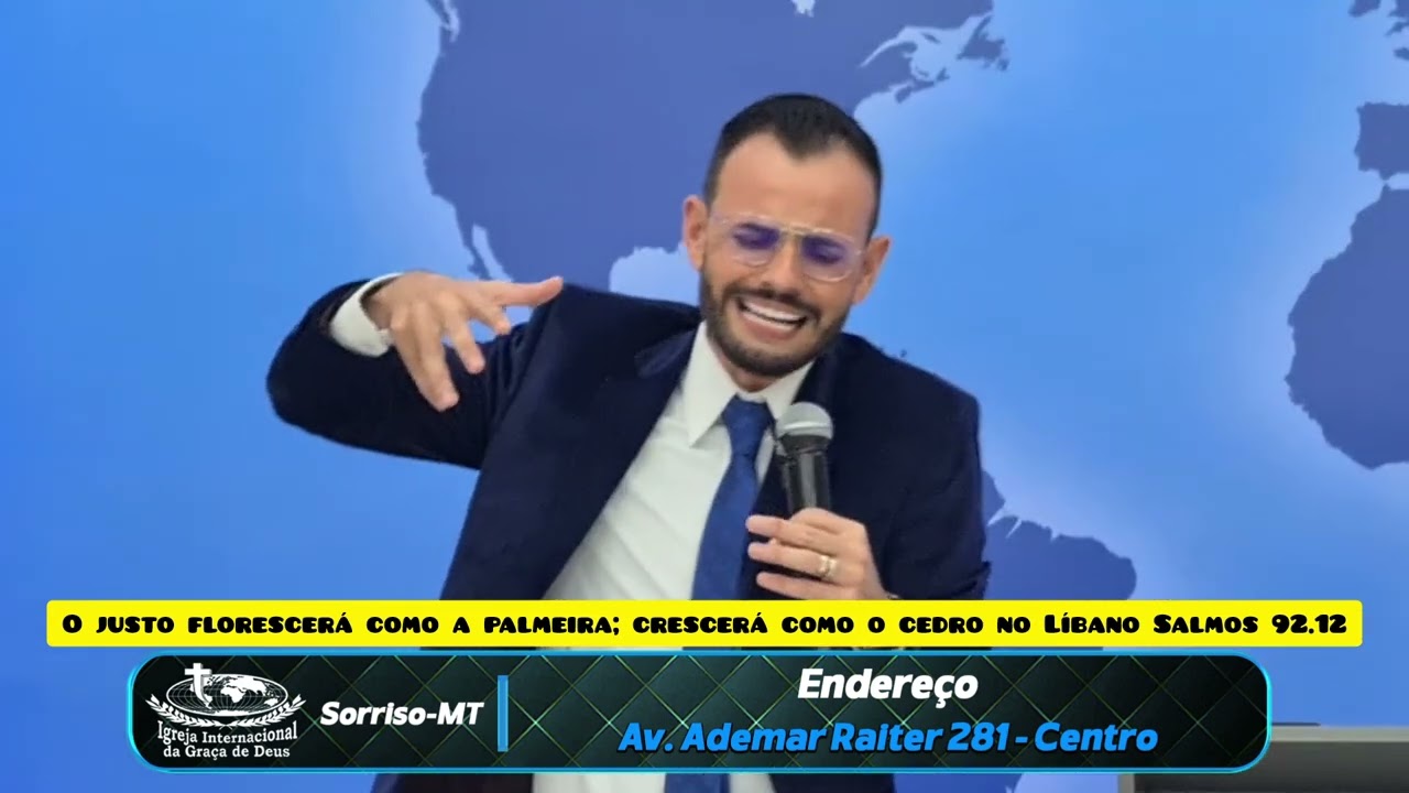 O justo florescerá como a palmeira; crescerá como o cedro no Líbano.