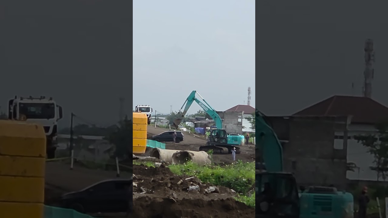 Sekitar 9 menit crawler crane 280t berhasil memindahkan jembatan darurat kali tepus‼️⁉️INI LIVE ..