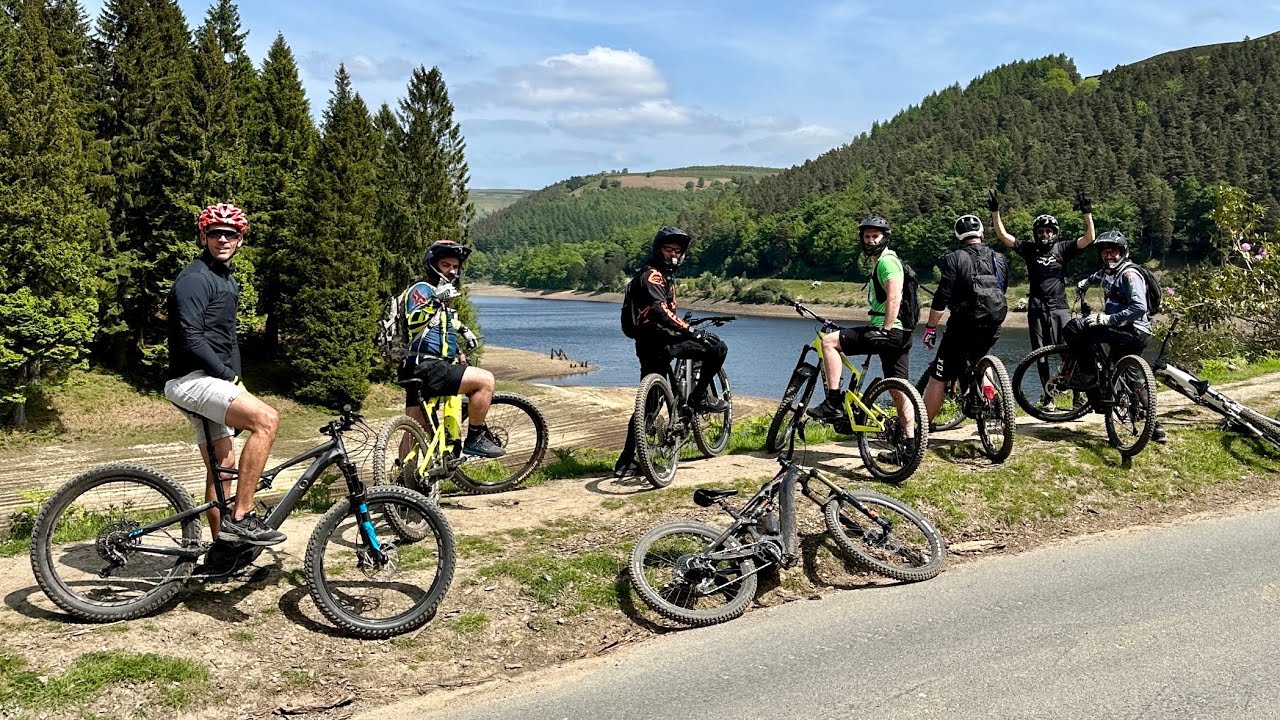 E-BIKES IN THE PEAK DISTRICT,  Inc 4 brand new bikes from Whyte & Mondraker riding a 30 mile loop