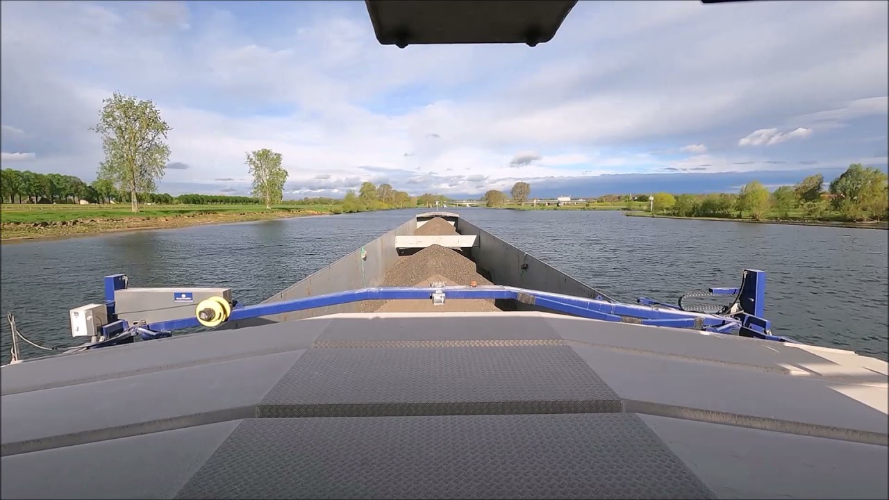 Vaart naar en lossen in Oss.