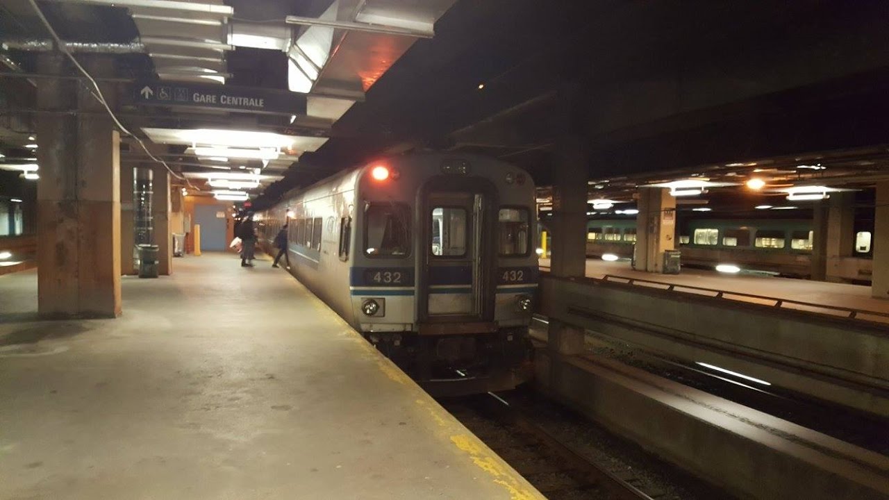 voici une vidéo du tout le trajet de l'AMT ligne bleue Deux-Montagnes
