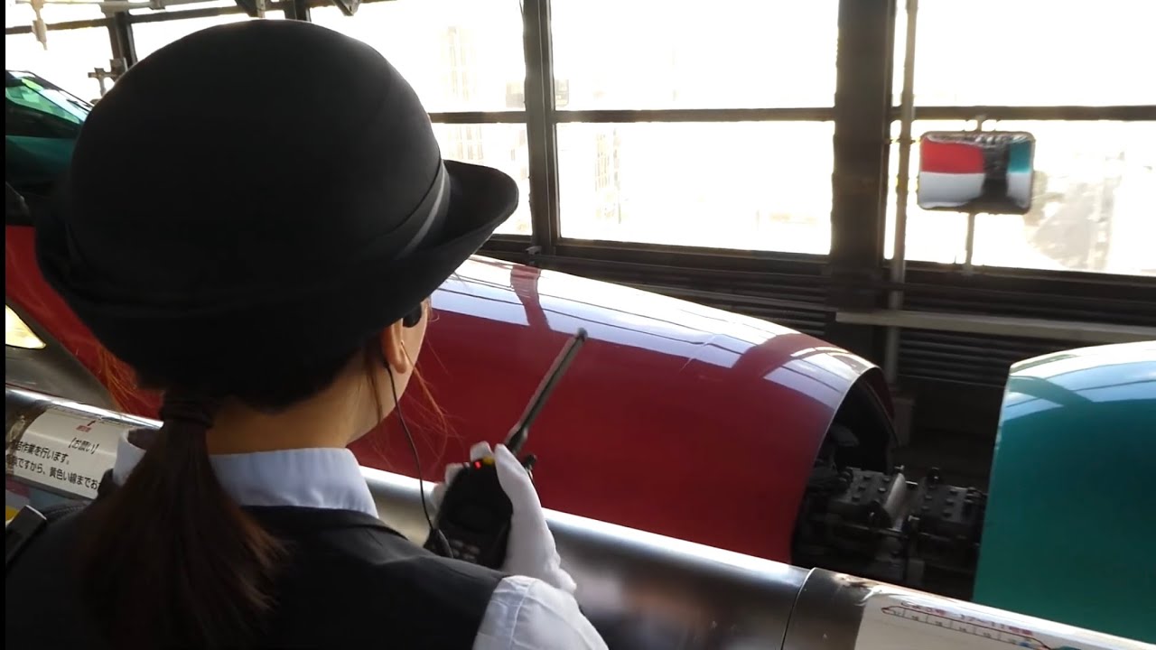 東北新幹線　はやぶさ、こまち22号東京行き　連結作業