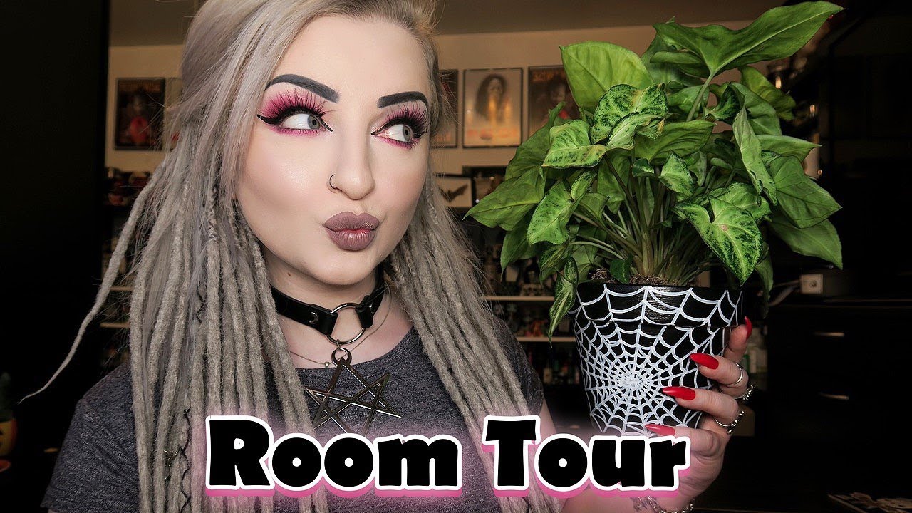 My Weird Room Tour (Updated)! - LunaLily 2020