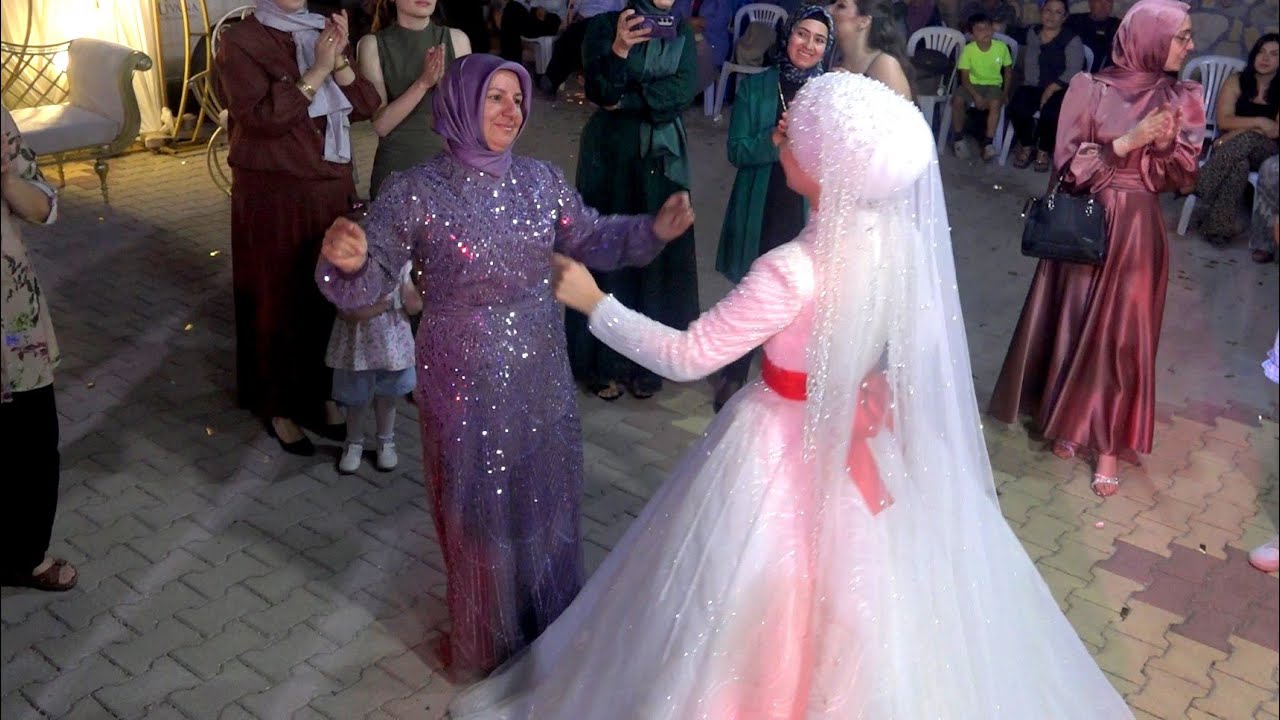 Ayşe & Emin - 2025 / 4K -  Karaman Kına Gecesinde ''Hülya'' ve ''Şişeler'' Oyun Havaları