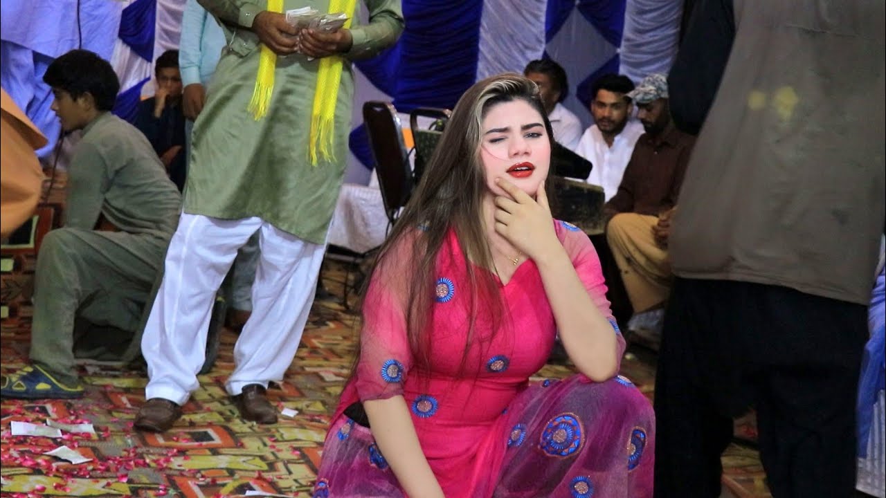 Rol chadiya e sanwal rol chadiya e madam kinza new dance performance By Bazi studio