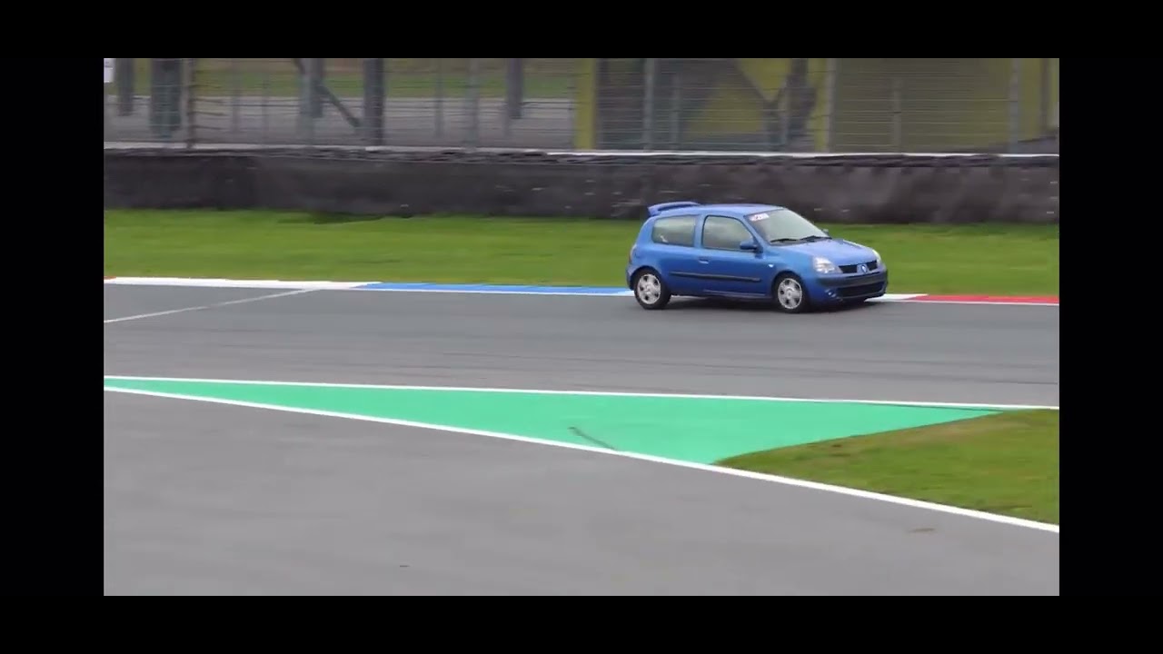 #cliors #clio #renault #ttassen #race #acceleration #fast #circuit #exhaust #exhaustsound #gtr #amg