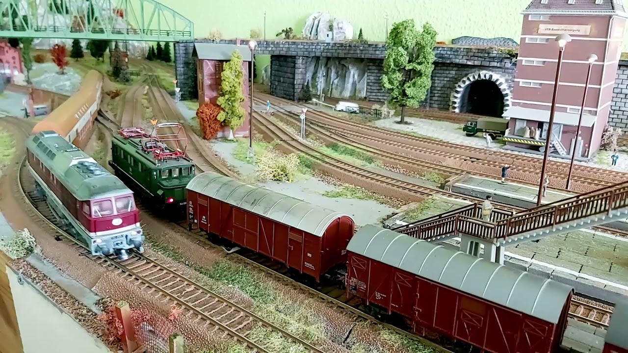 DEUTSCHE REICHSBAHN IN  HO DAMPF u DIESEL
