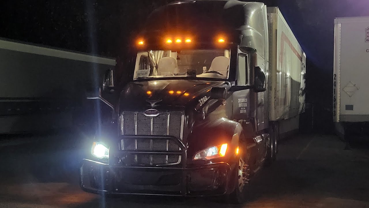 2022 Peterbilt 579 Low Beam Fault