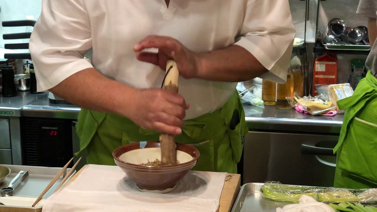 胡麻のすり方とすり鉢の動き