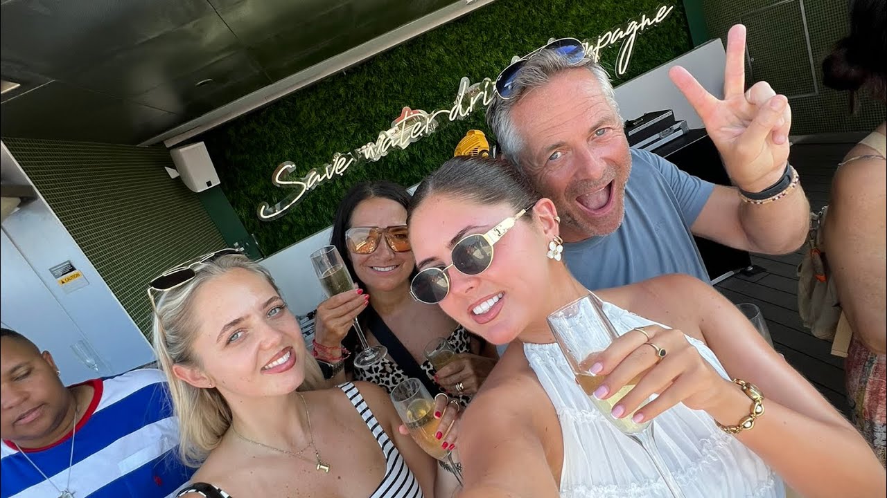 FAMILY HOLIDAY!! 🏖️