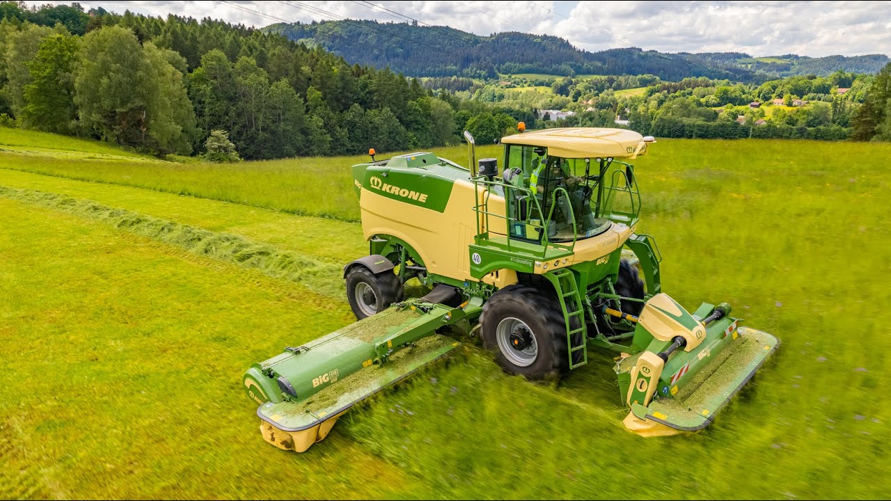 Krone Big M 450 | Nasekávání trávy v kopcích | Senáže 2022 | BV Technika