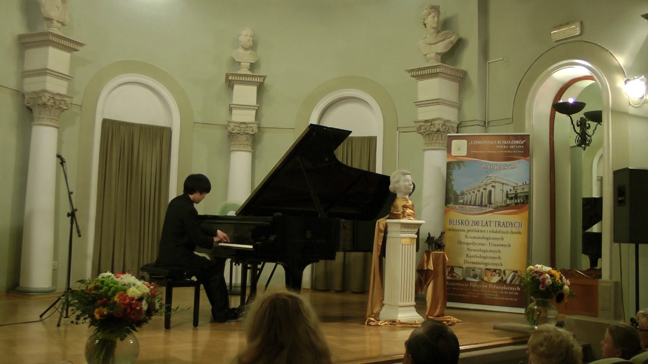 Mao Fujita plays Mozart/Volodos Concert Paraphrase on 