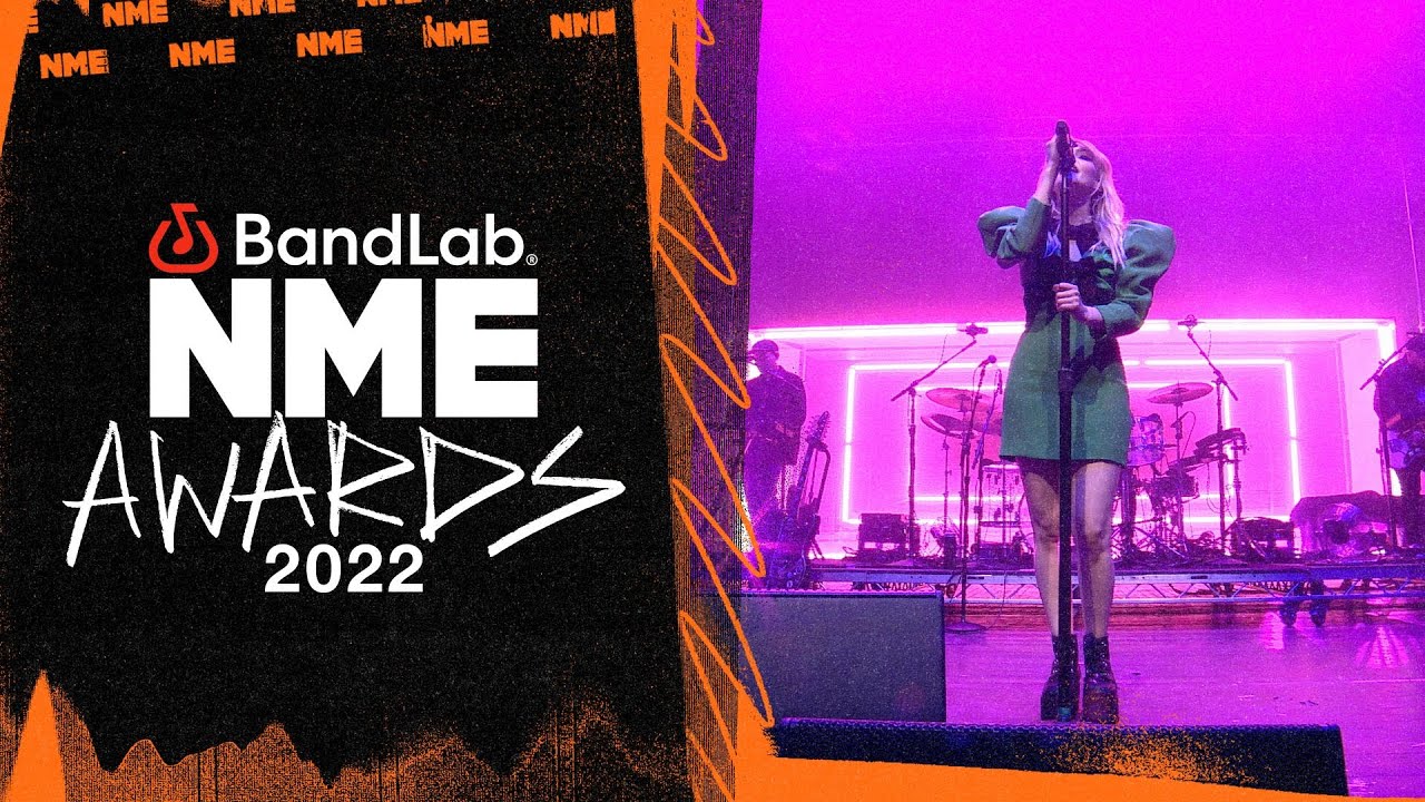CHVRCHES perform 'Asking For A Friend' at the BandLab NME Awards 2022