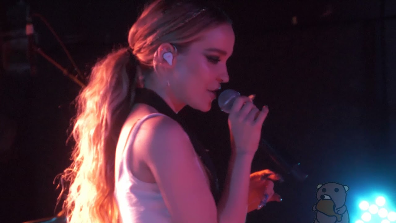 Dove Cameron - Bloodshot (live @ Baby's All Right 10/06/21)