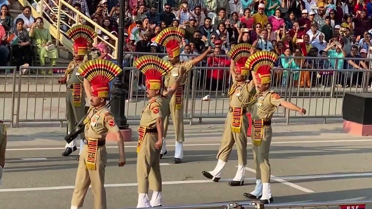 滑稽可笑的印巴边境降旗仪式（1） Wagah-Attari Border Ceremony