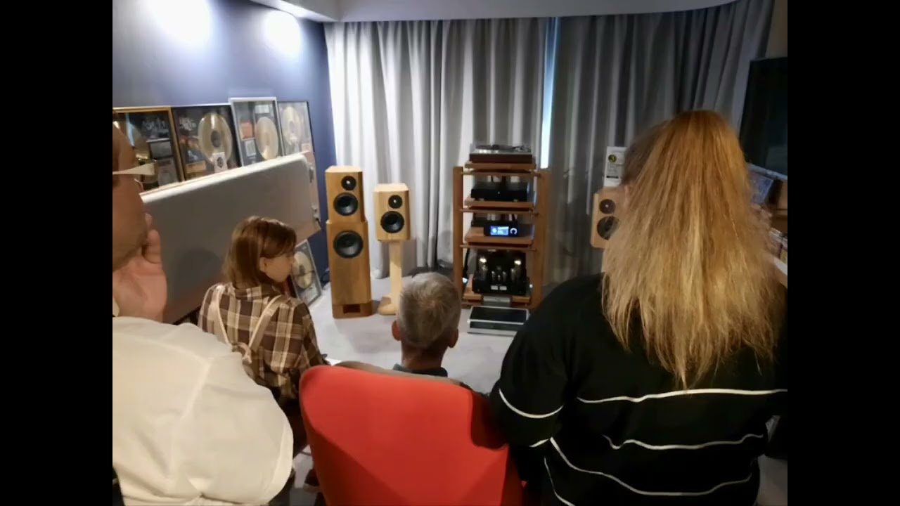 14.03.2026г побывал на выставке народгых товаров HI FI AND HI AND.