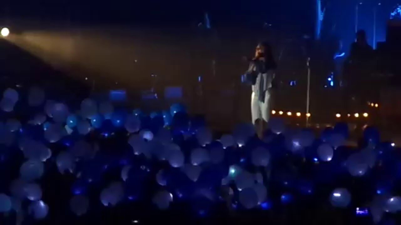Florence & The Machine - How big how blue how beautiful  live Łódź Poland 12.12.2015