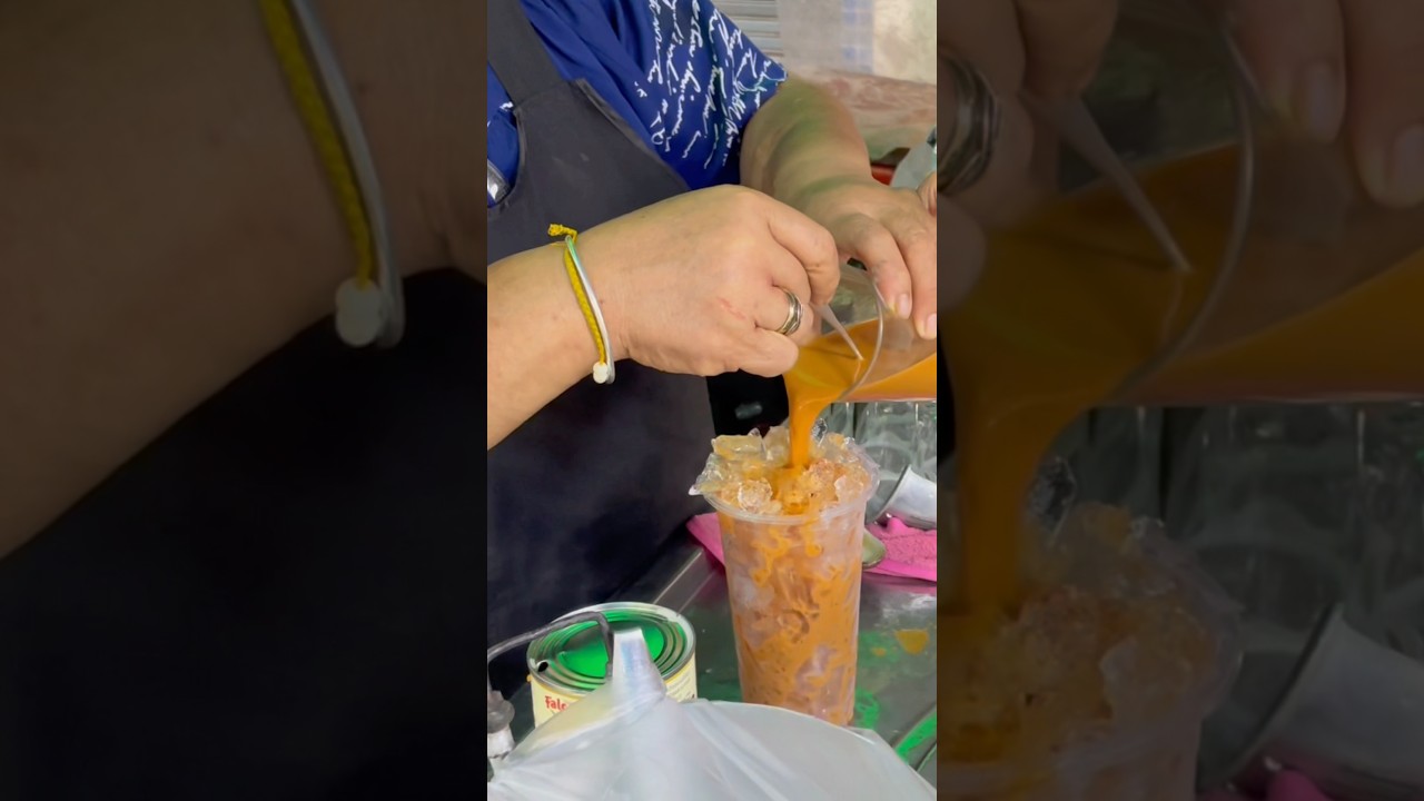 Thai iced tea 🇹🇭 #thailand #tea #subscribe #food #youtube #travel #asiantravel #shorts
