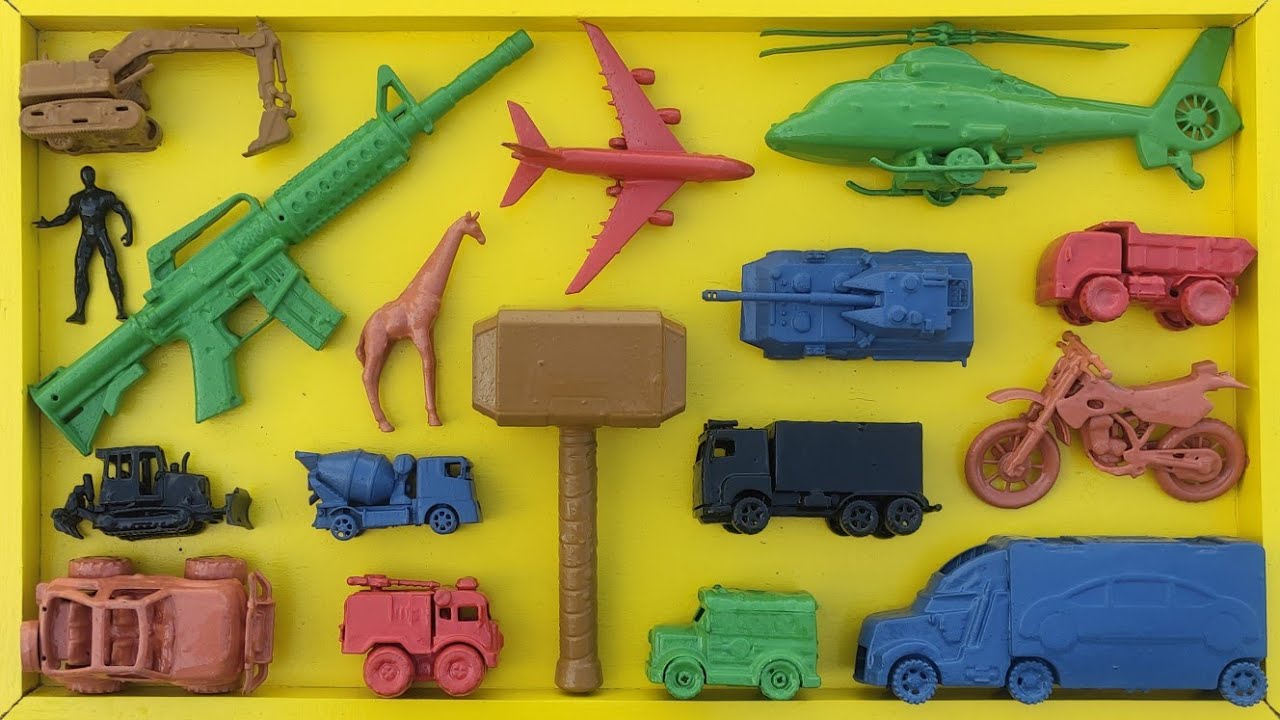 Membersihkan Mainan Mobil Balap, Truk Molen, Kereta Ap, Excavator, Jet Tempur, Tank Baja, Motor Gp