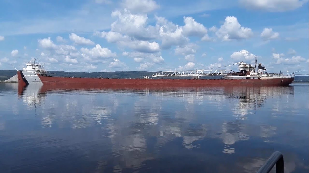 ARTHUR M ANDERSON Approaching C Reiss Terminal