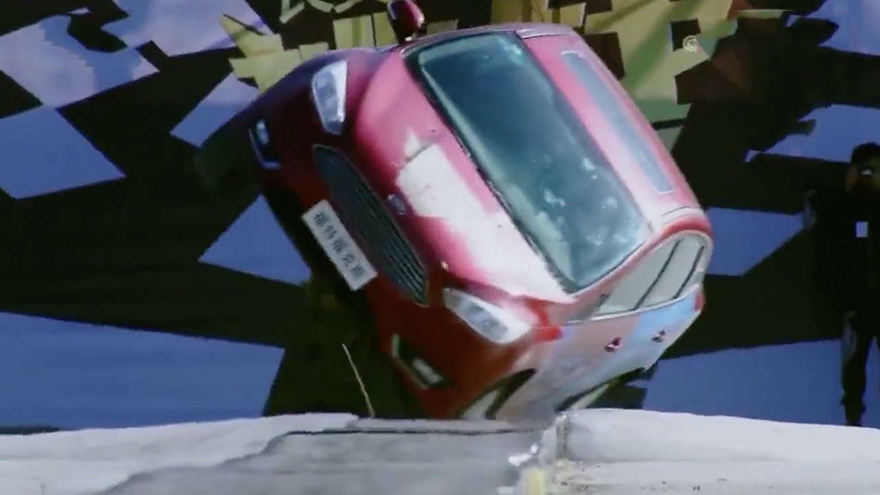 Impossible Challenge: Stunt driver navigates narrow track on two wheels