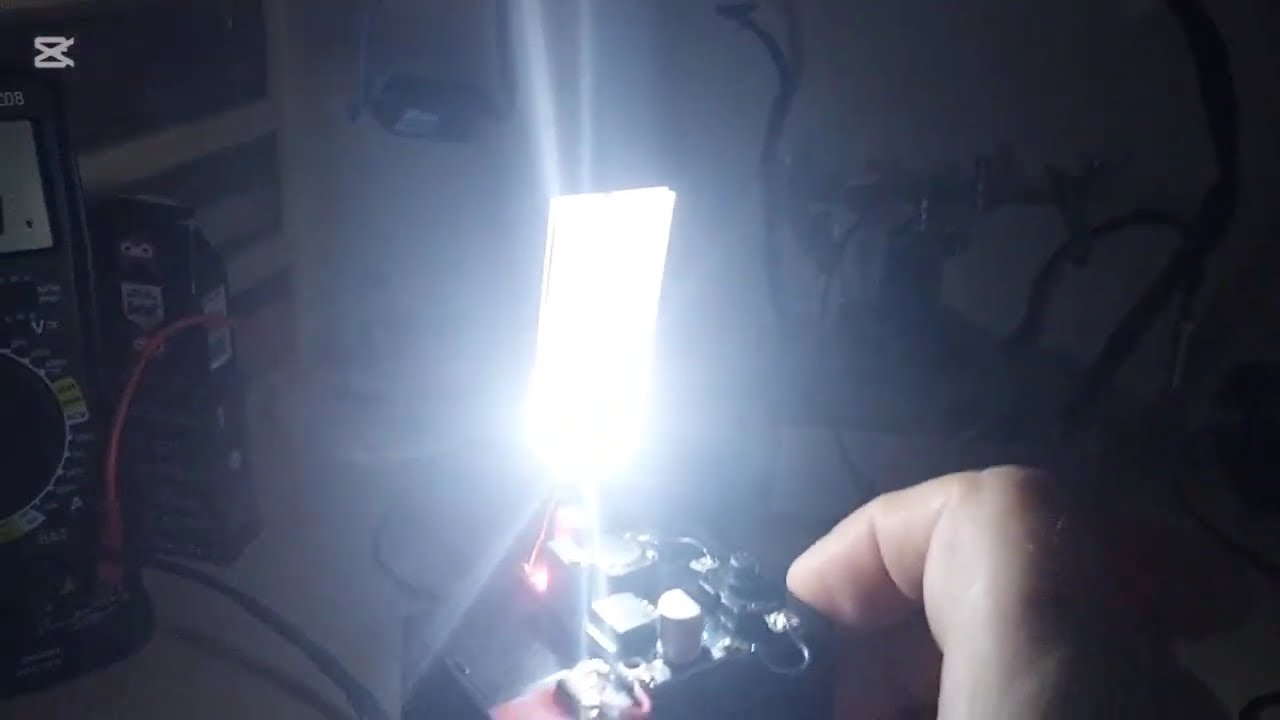 Camping       searchlight     6v battery operated.