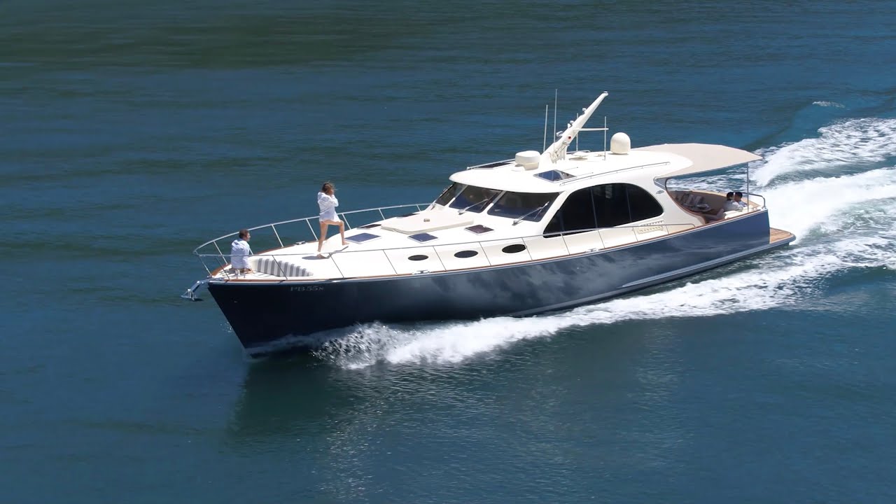 Palm Beach Motor Yachts: The Sailor’s Powerboat