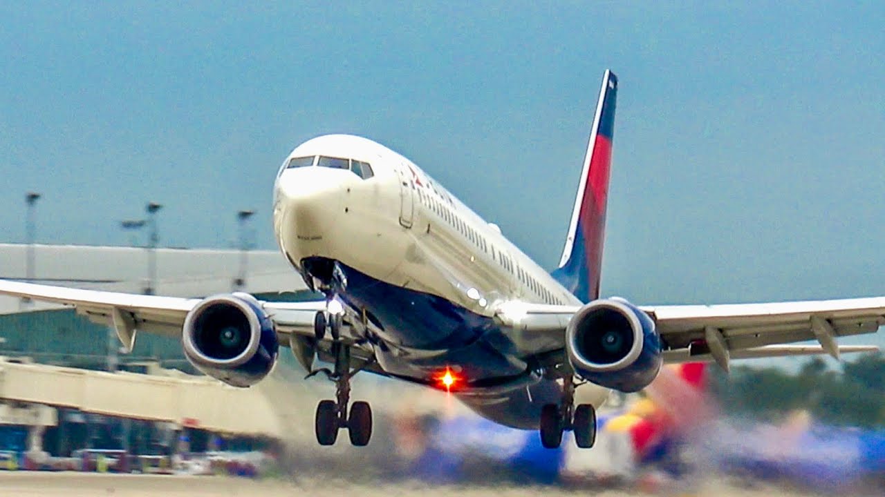 Avelo Bounces Landing Main Runway Closed Spotting TPA
