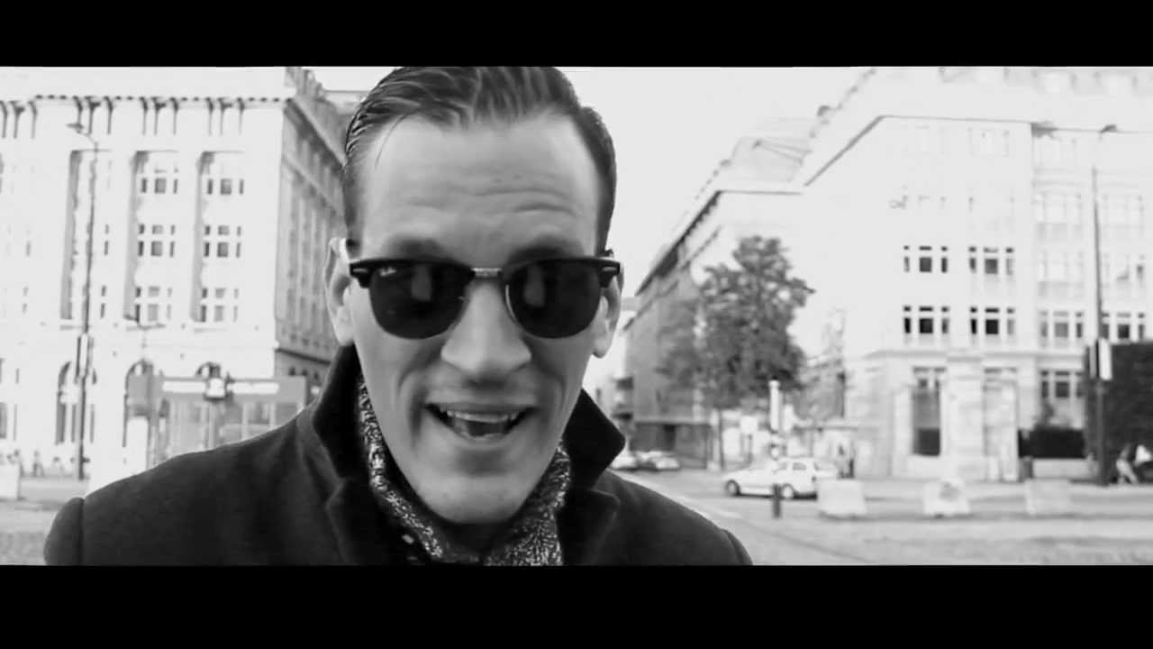 James Deano: Faites entrer l'huissier
