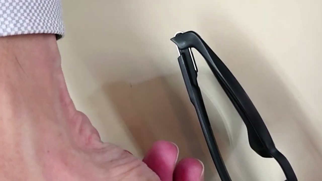 OAKLEY（オークリー）”LATCH”の”クリップヒンジ”