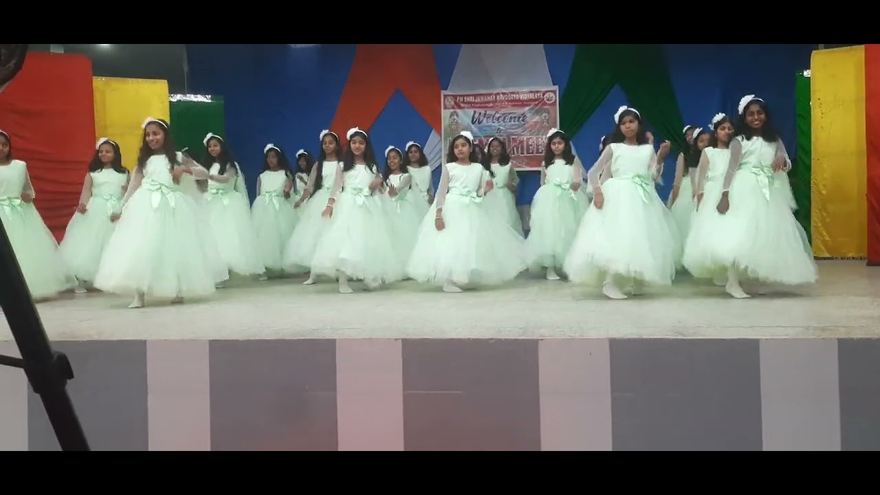 Jingle bell dance 6th class