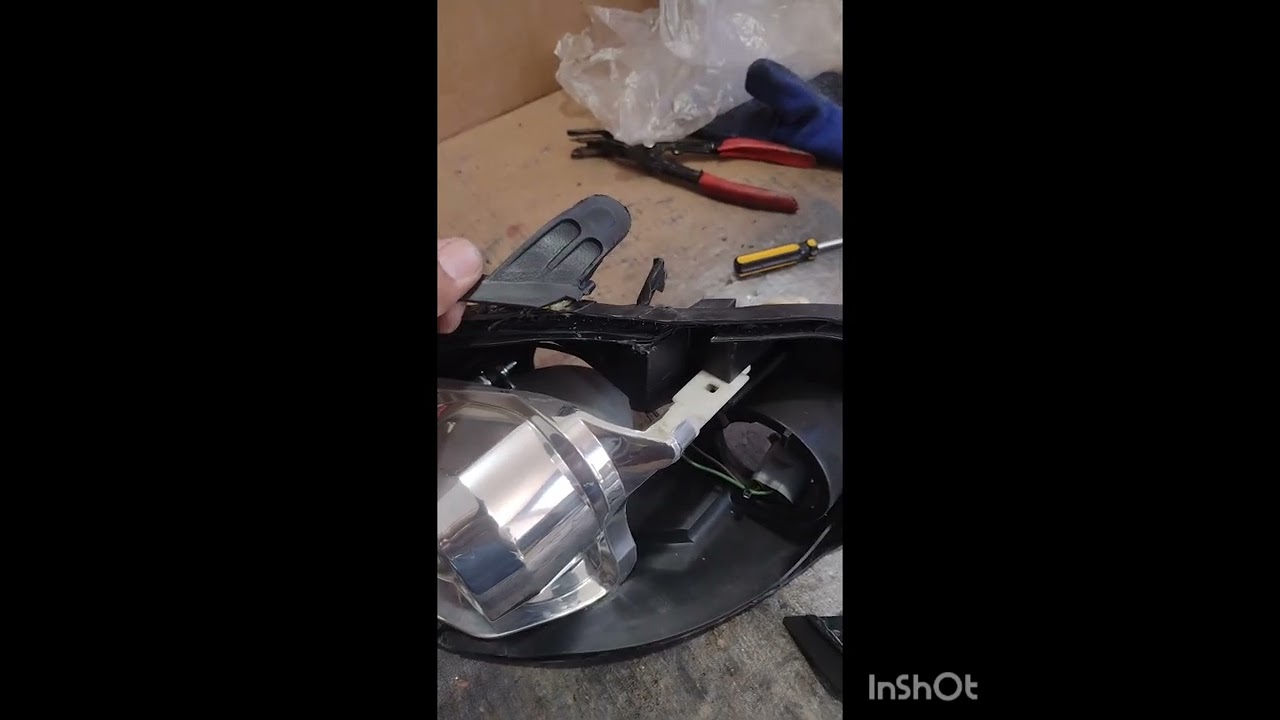 Como trocar lente+restauração garras+troca de garra, reparo total farol Astra 2010, salvando sucata