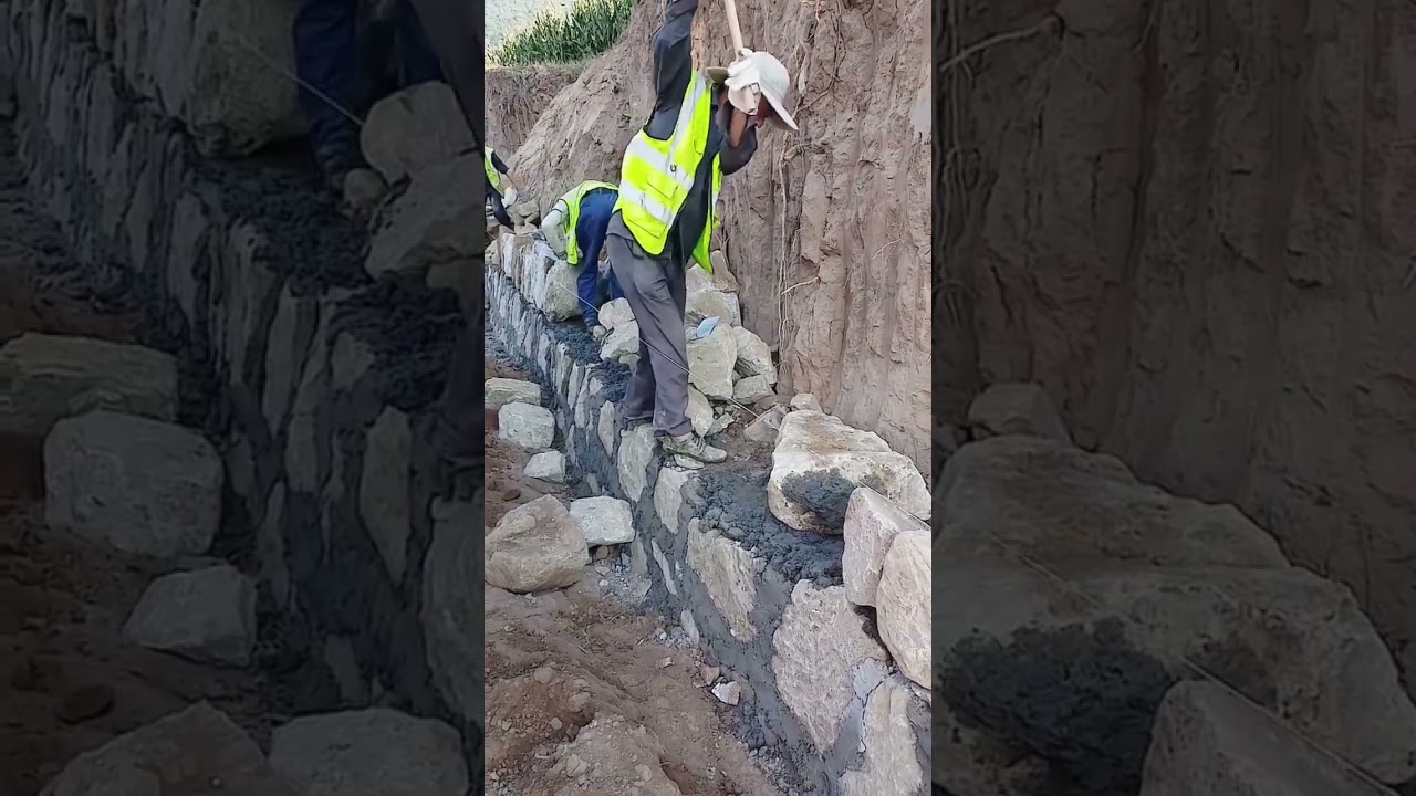 Limestone concrete retaining wall construction process