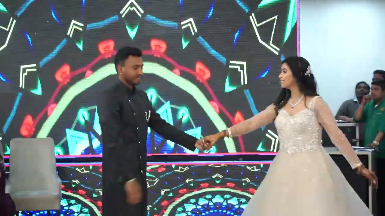 Bride Dance Performance On Her Engagement Ayushi & Sourabh