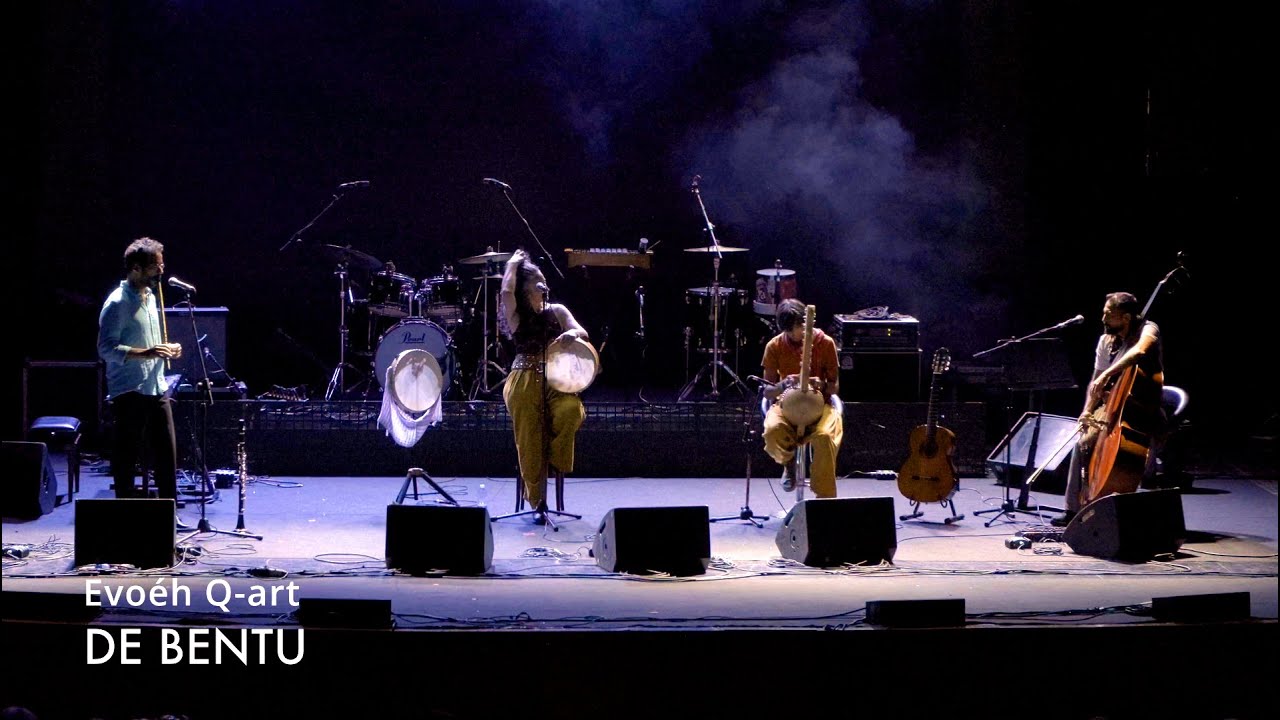 De bentu - Evoéh Q-art en vivo en Cagliari, Cerdeña