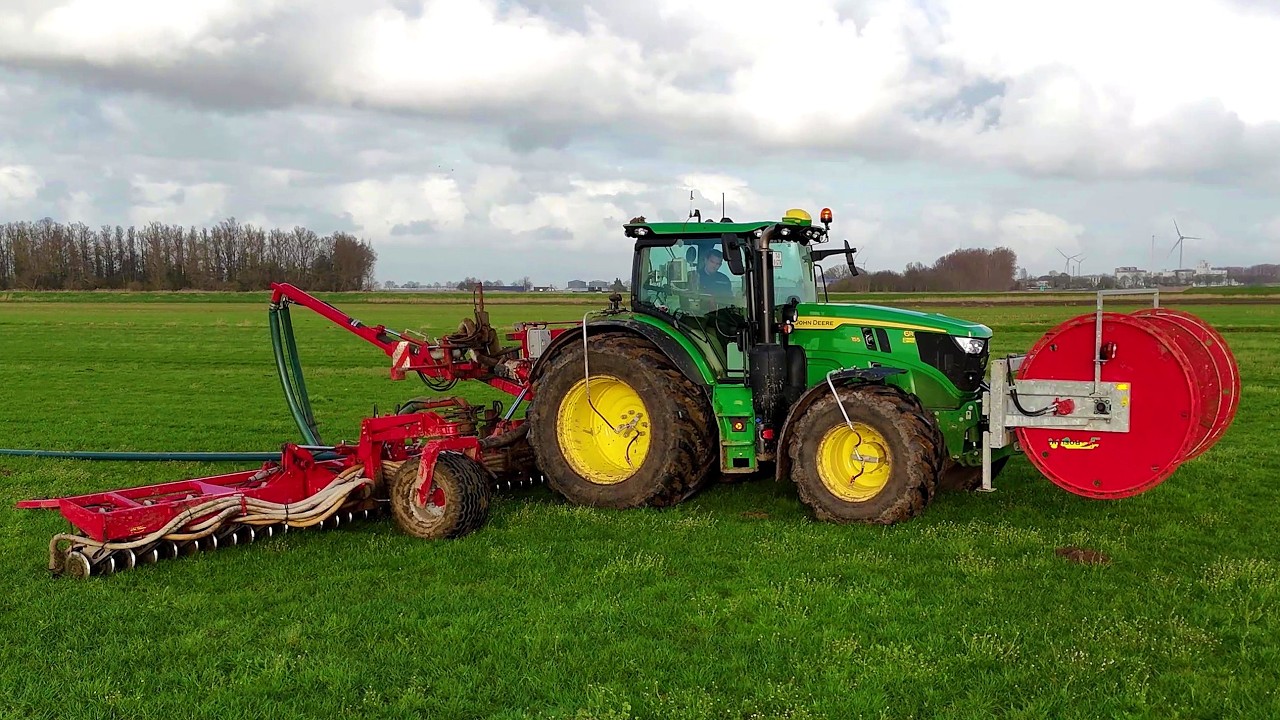 Sleepslang zodebemesten | Injecting slurry | Gülleverschlauchen | John Deere | Roelama