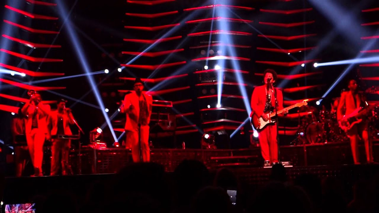 Grenade - Bruno Mars - Philadelphia - 2013-06-24
