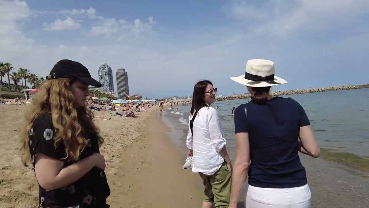 4K Beach Walk - Barcelona Spain - Barceloneta Beach 2022