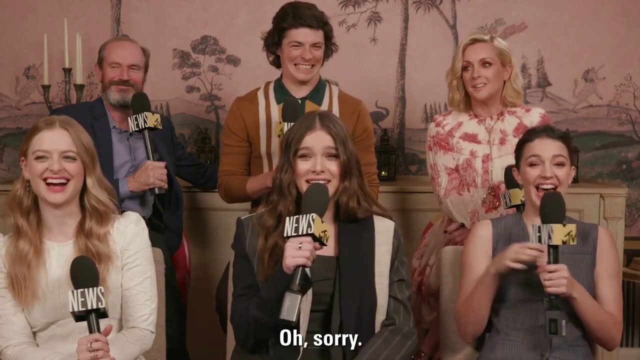 Hailee Steinfeld & The Cast Of Dickinson Play Don't @ Me