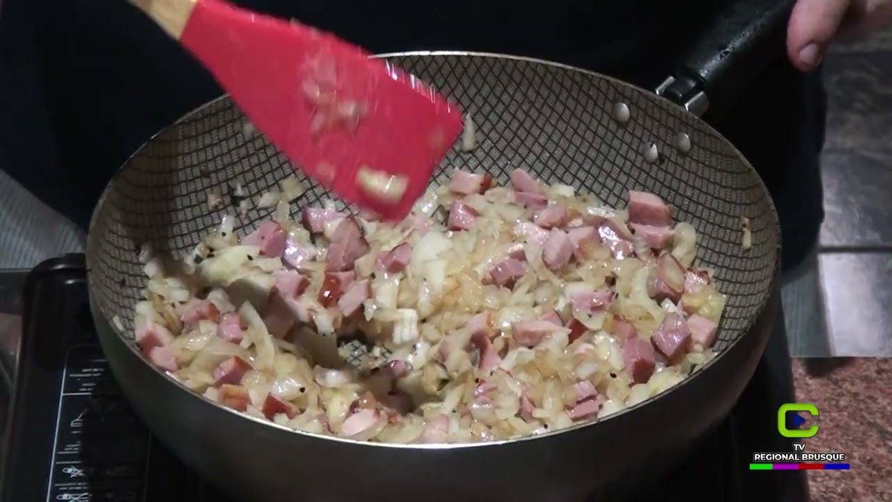 TV Regional Brusque - Receita de Vaca Atolada com Norival Floriani