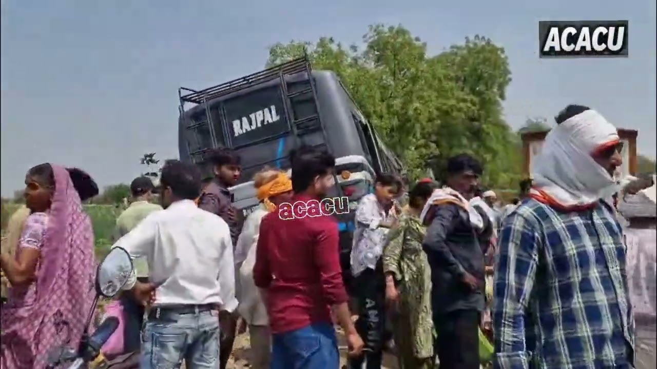 खंडवा : टिठिया के पास बस रोड से नीचे उतरी! मची अफरातफरी 