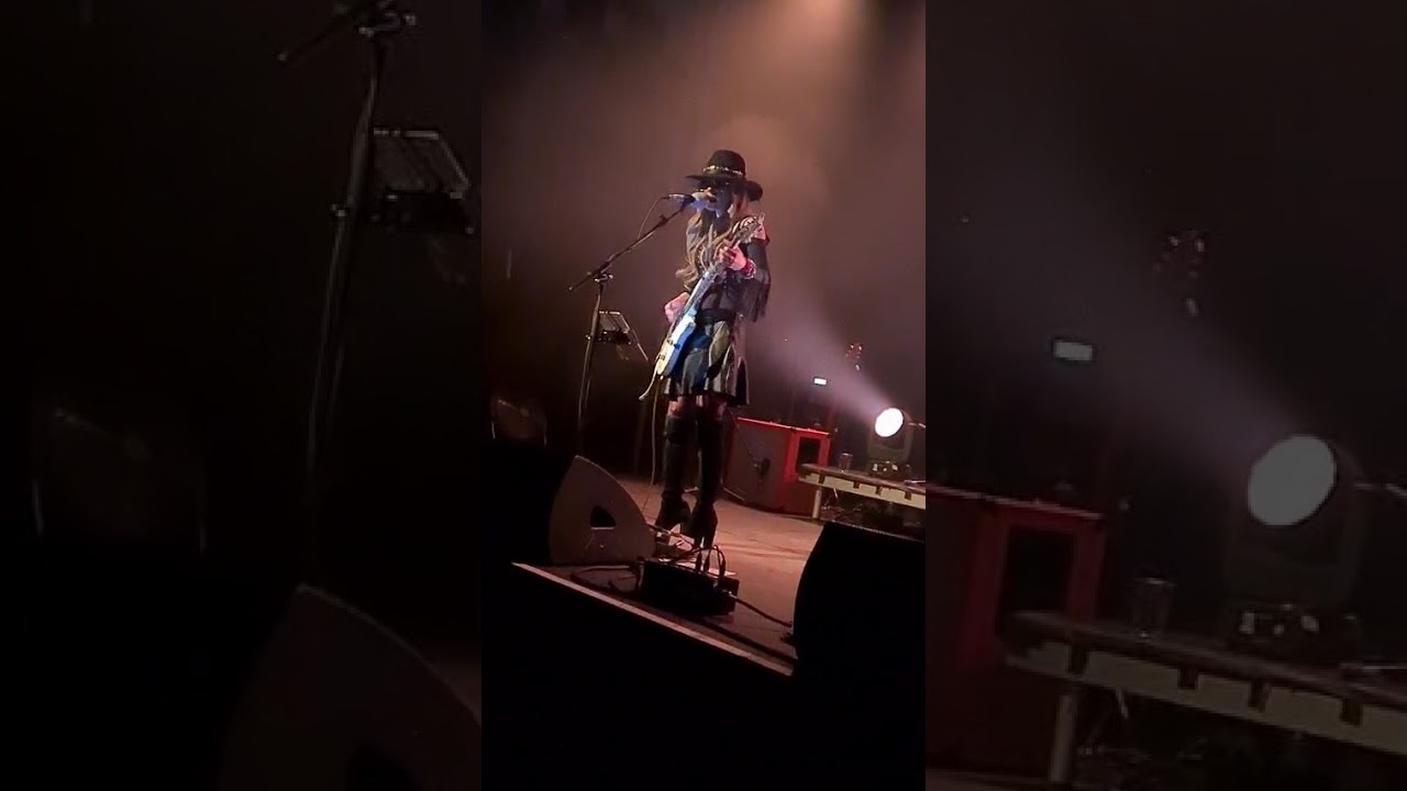 Orianthi at the Islington Academy - Light It Up