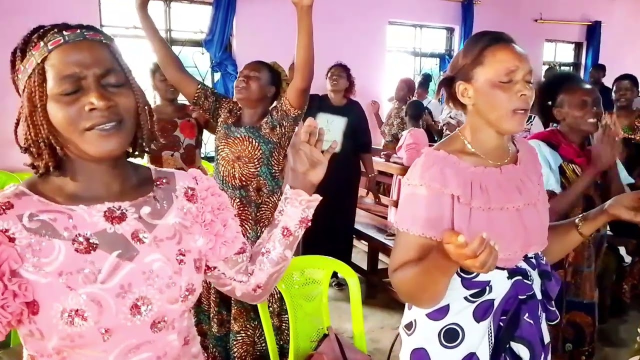 SUNDAY SERVICE KUABUDU 