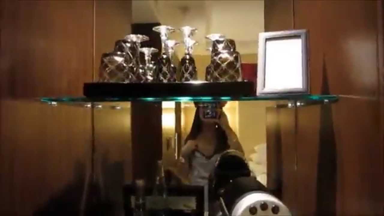 Shangri-La Hotel Toronto Deluxe Room Tour